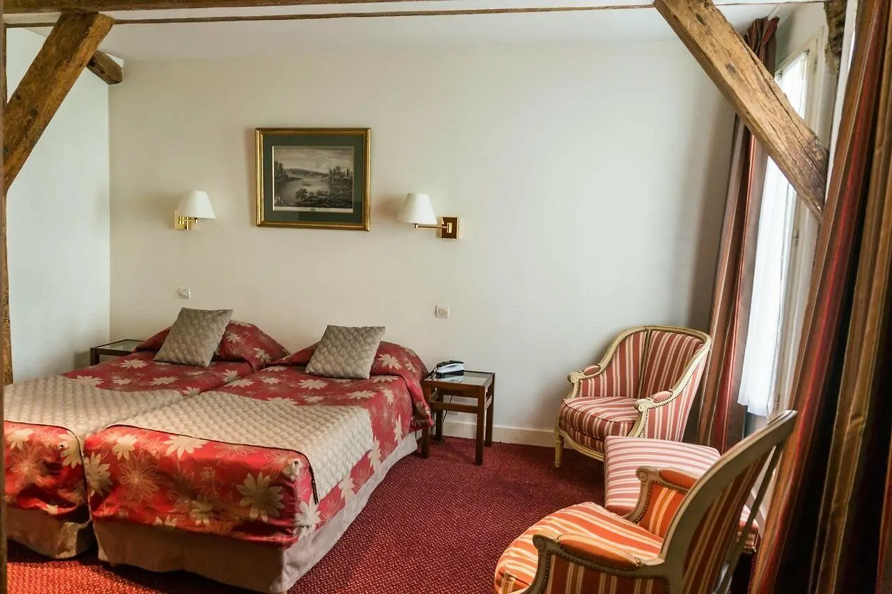 Hotel Exelmans 2*